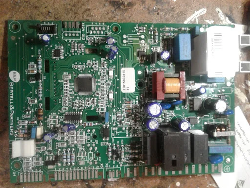 معین آذر سیستم