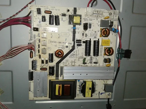 معین آذر سیستم