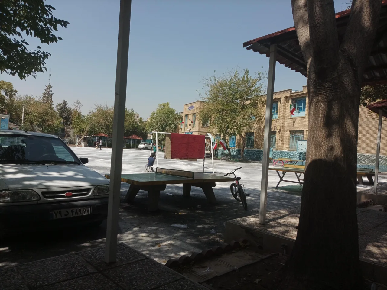 دبیرستان فروغ شهادت - تصویر 3