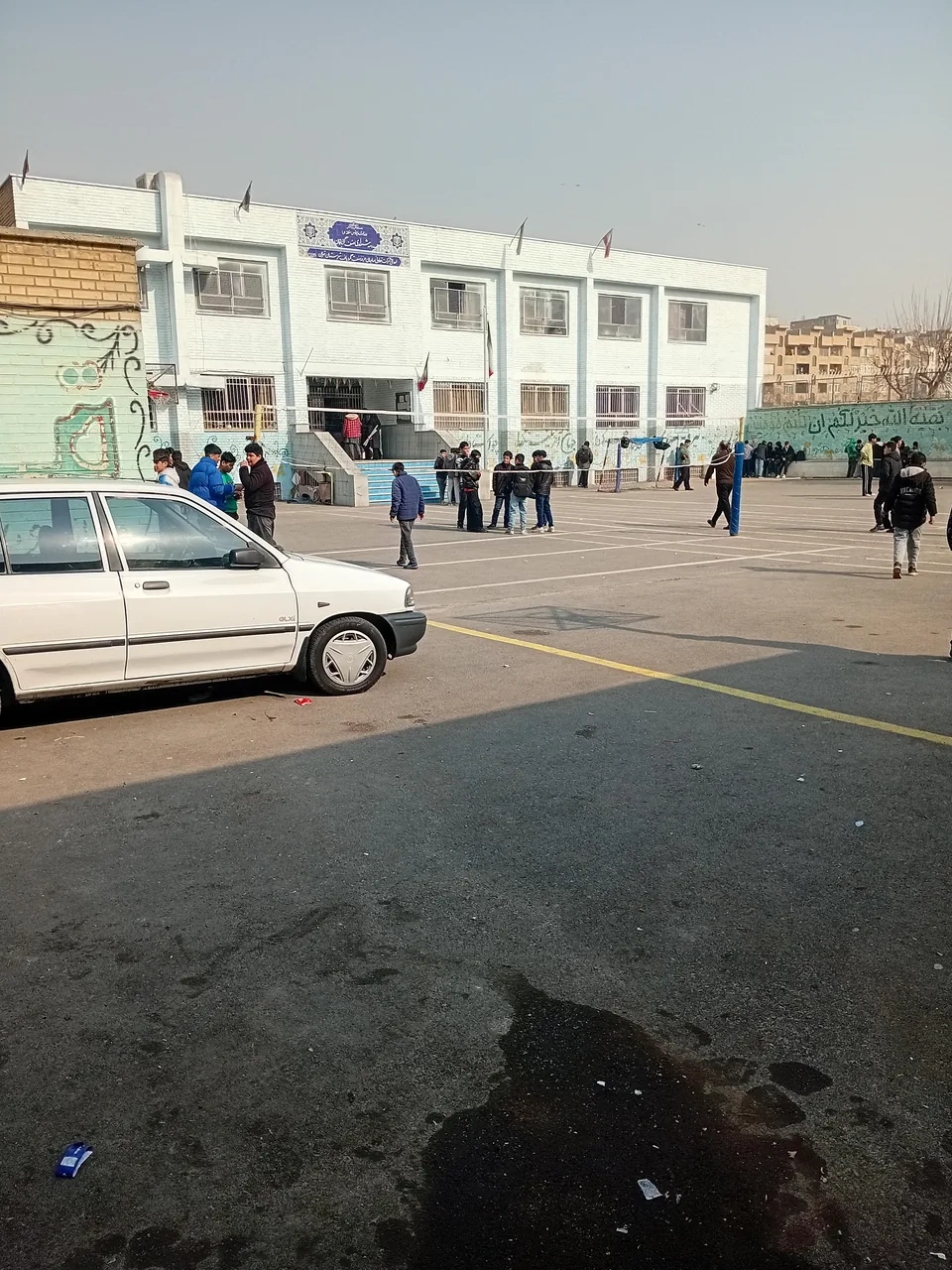 مدرسه شهدای صنف گردبافان - تصویر 2