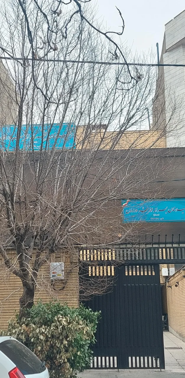 دبیرستان پسرانه اندیشه ورزان