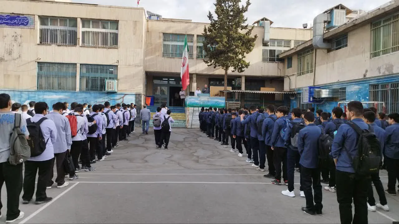 دبیرستان نمونه امام موسی کاظم (دوره دوم) - تصویر 3