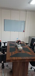 وایت برد شیشه ای