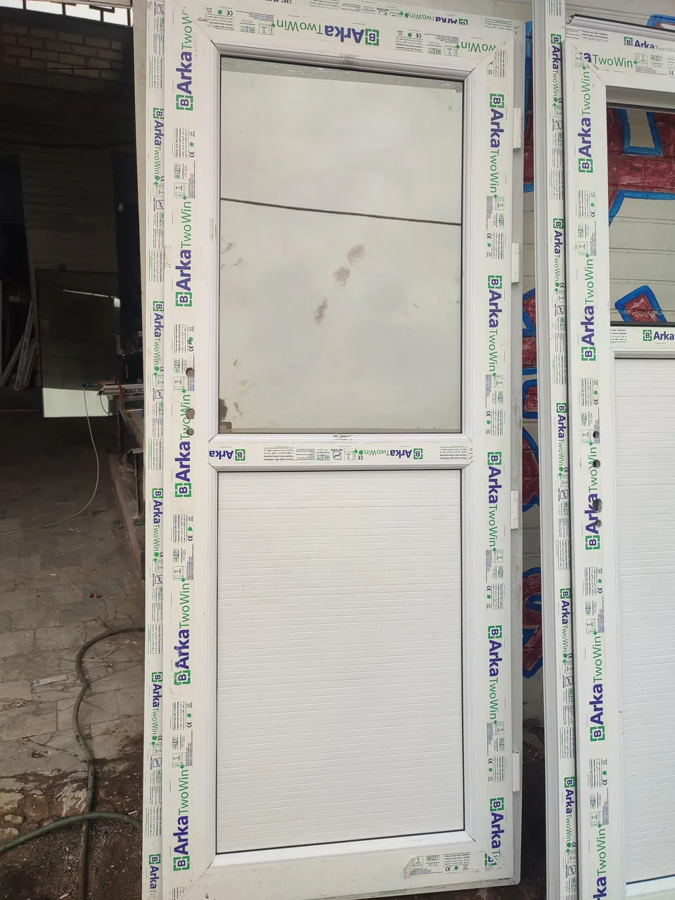 کارگاه درب و پنجره سازی دوجداره (upvc)یو پی وی سی