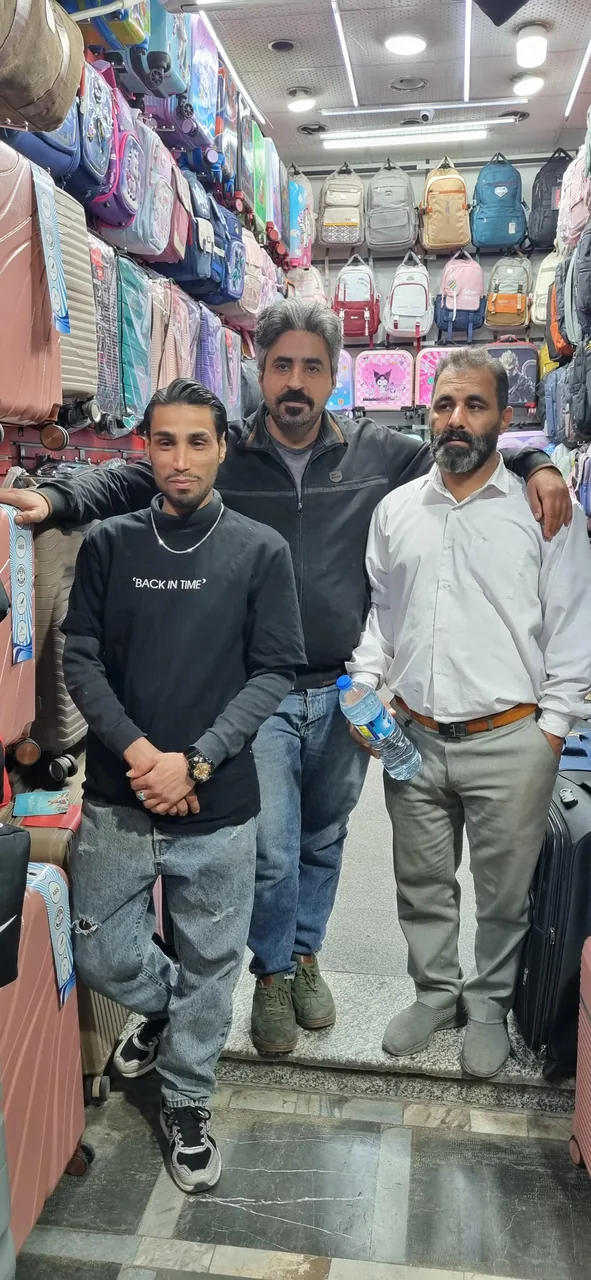 کیف وچمدان مهرانفرد