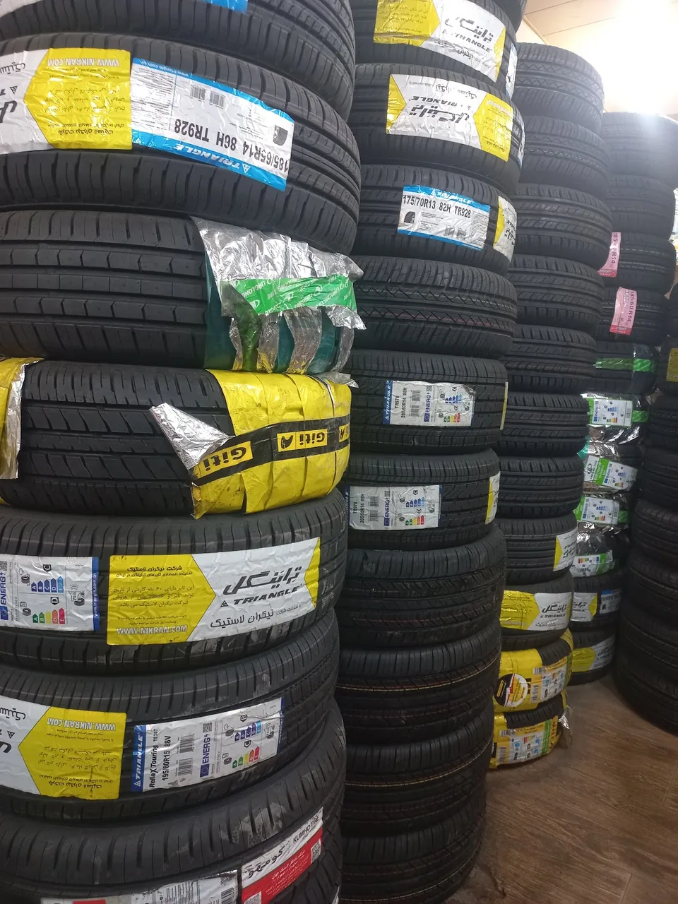 رینگ و لاستیک نوین آقای نادرزاده‌ - تصویر 2