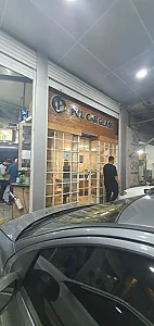 شیشه اتومبیل پل