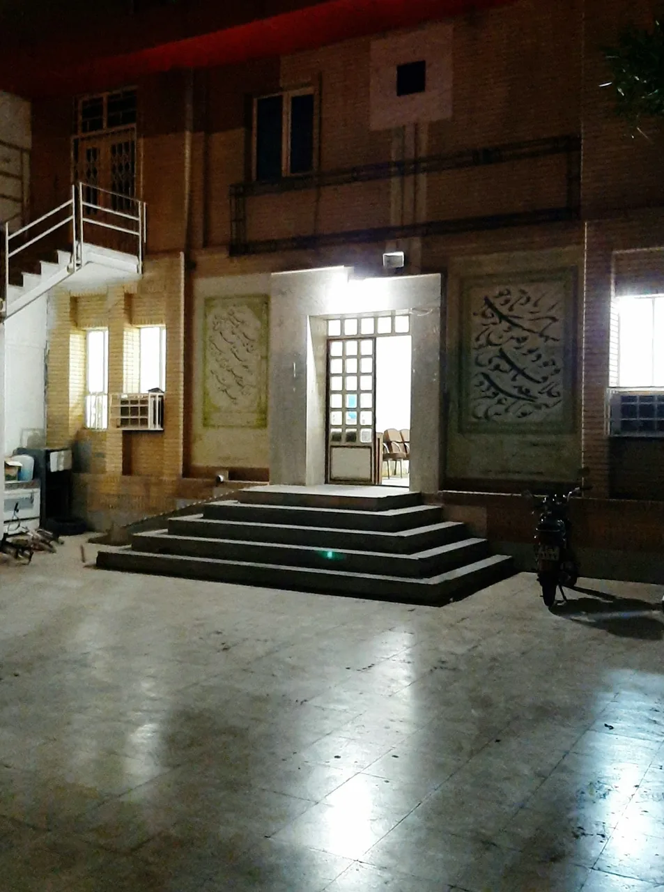 Ahvaz Calligraphers Association انجمن خوشنویسان اهواز - تصویر 2