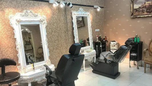 آرایشگاه زنانه نخل طلایی