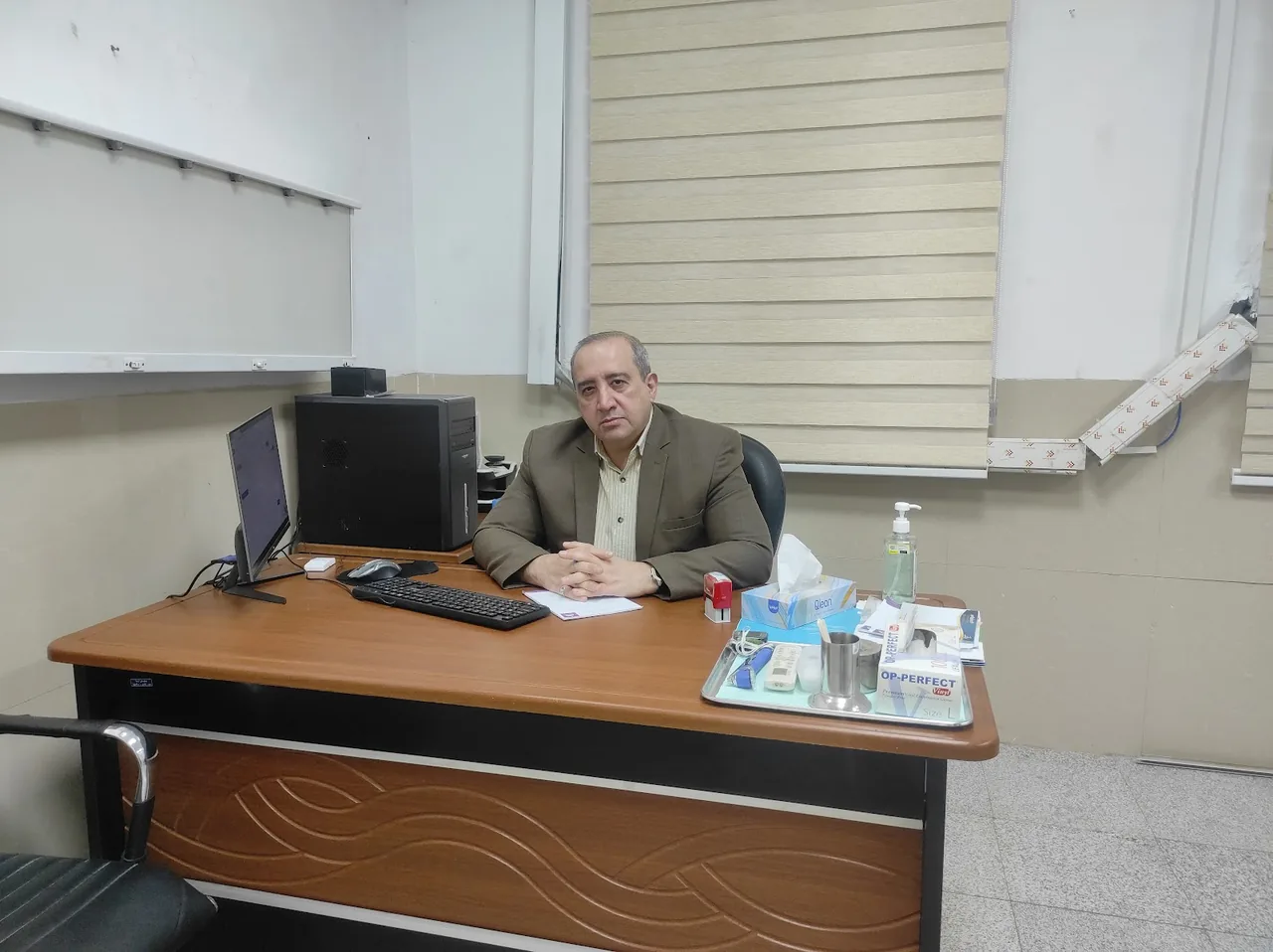 کلینیک تخصصی زخم امید- کلینیک بیماری های عفونی، داخلی - تصویر 4