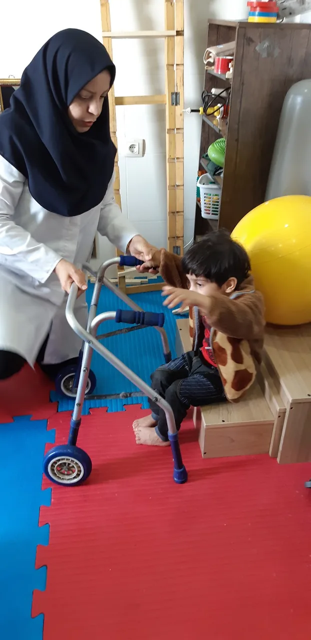 کلینیک کاردرمانی امید