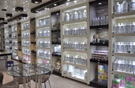 بازرگانی دارابی واردکننده اسانس عطر و ظروف نسیم رایحه