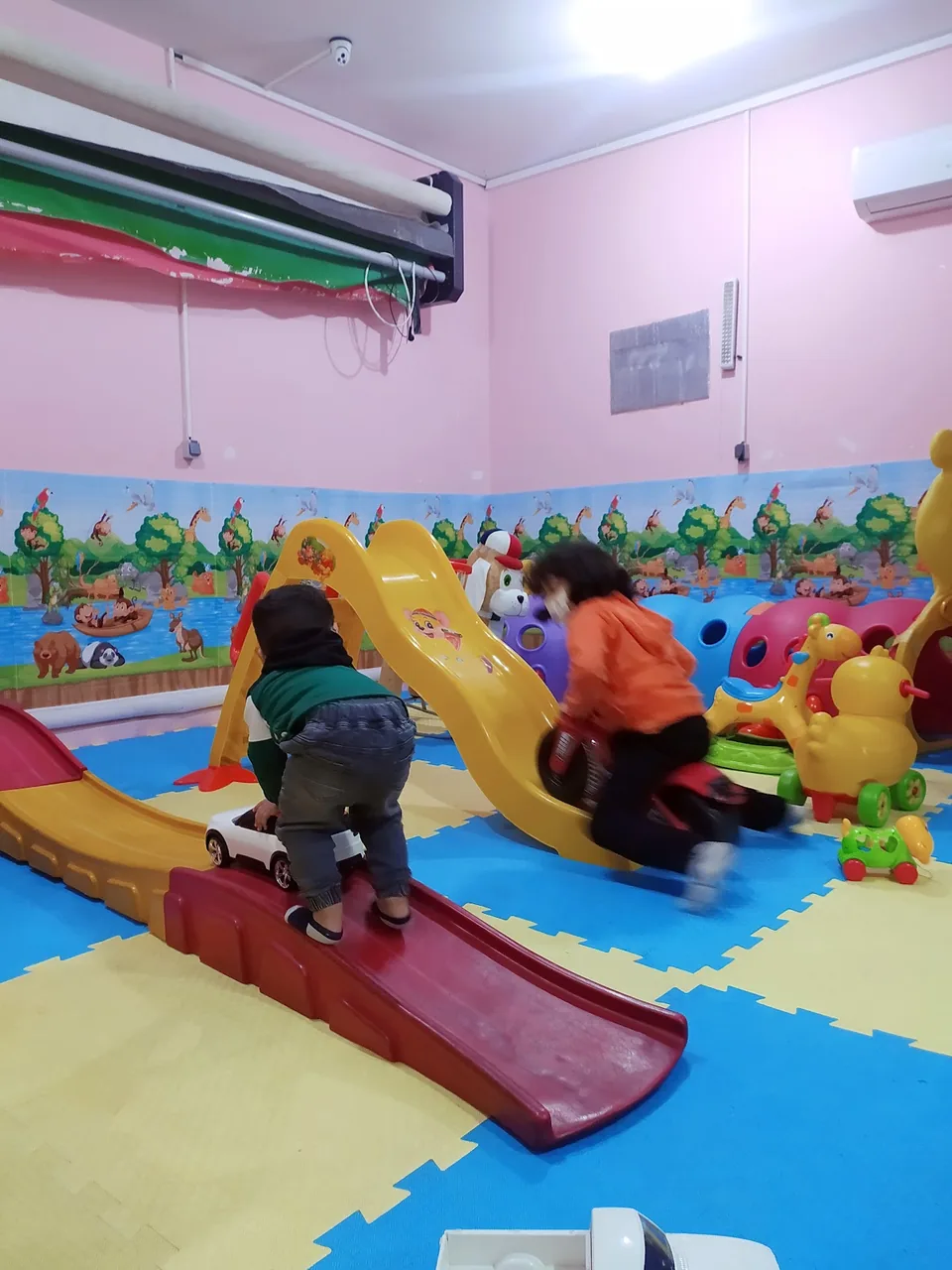 خانه بازی کودک و نوجوان گلستان نسترن