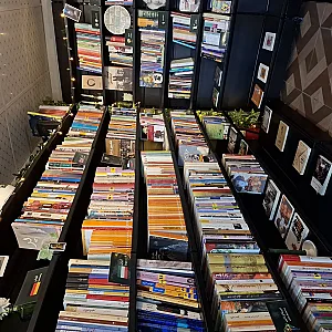 کتابفروشی هدافکا