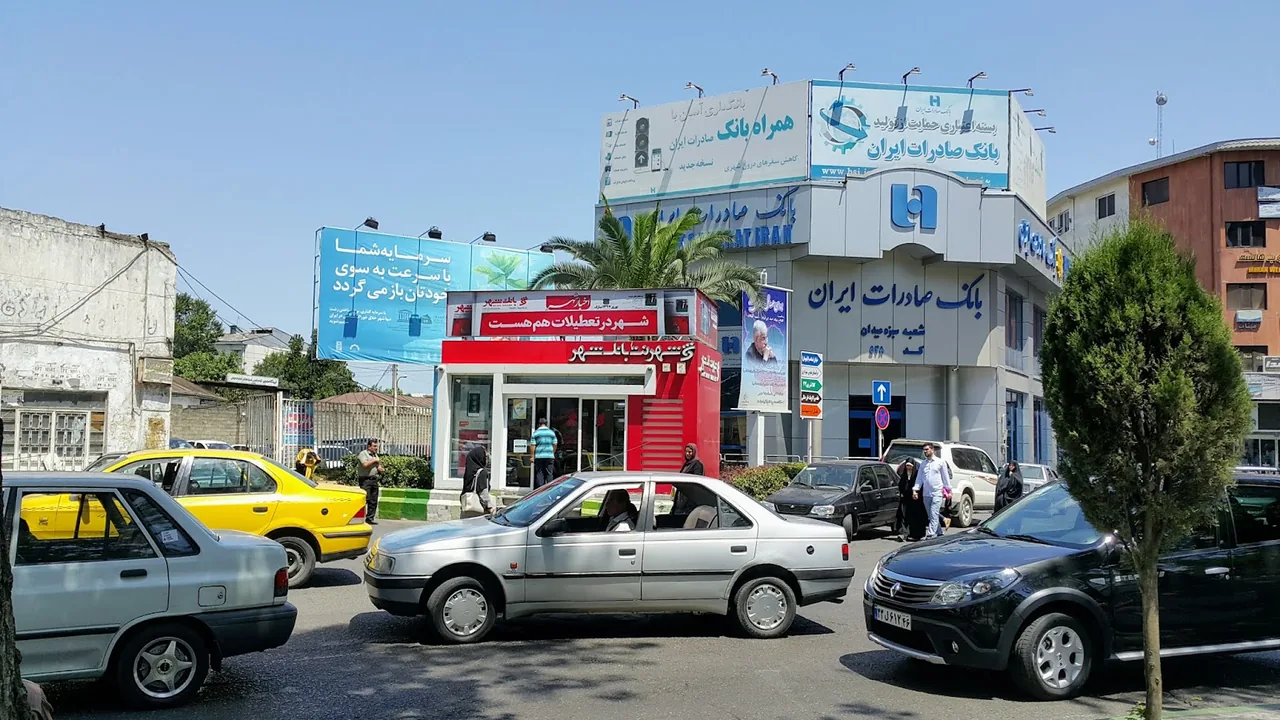 پارکینگ عمومی - تصویر 3