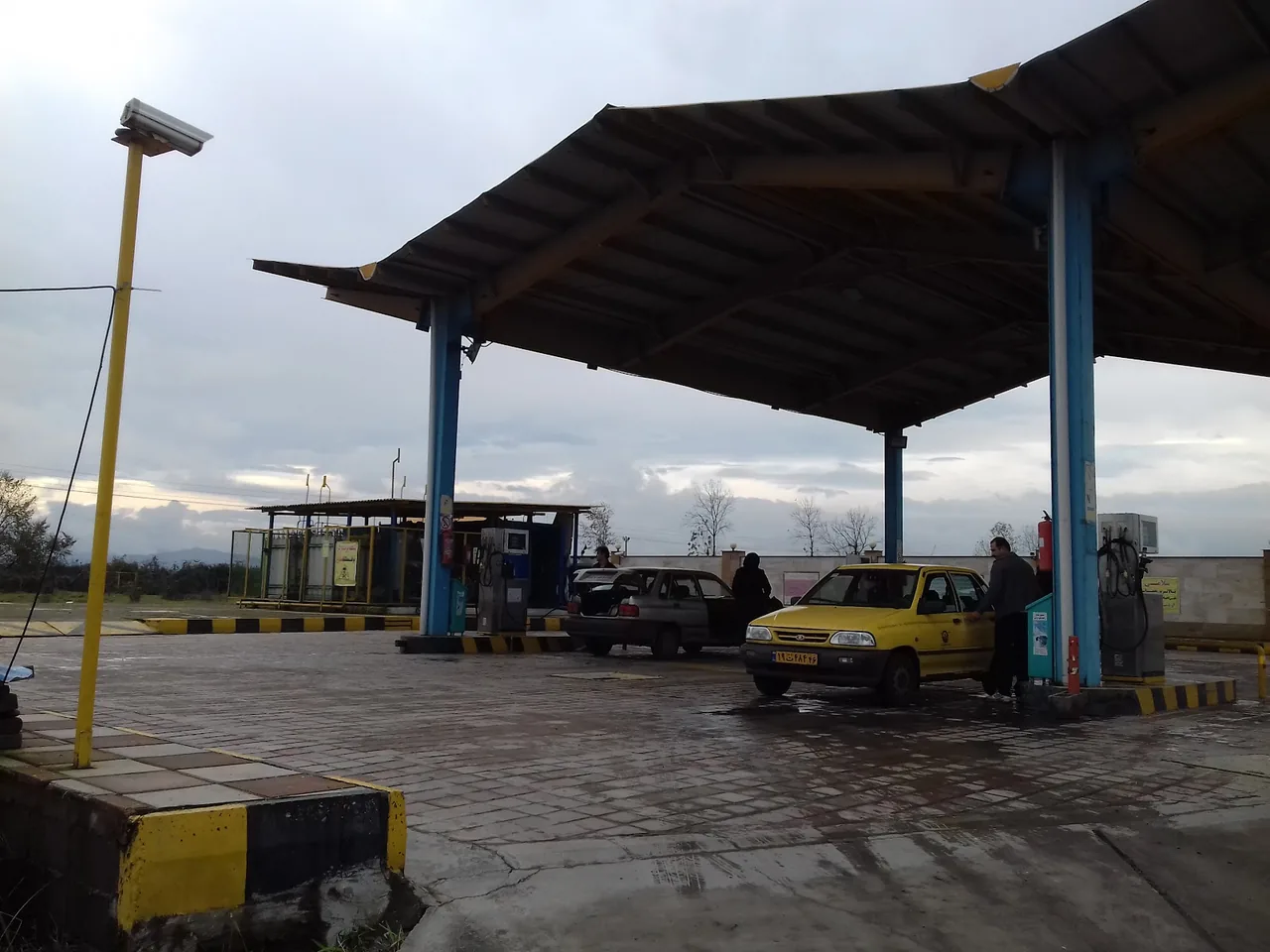 جایگاه گاز CNG همیاری