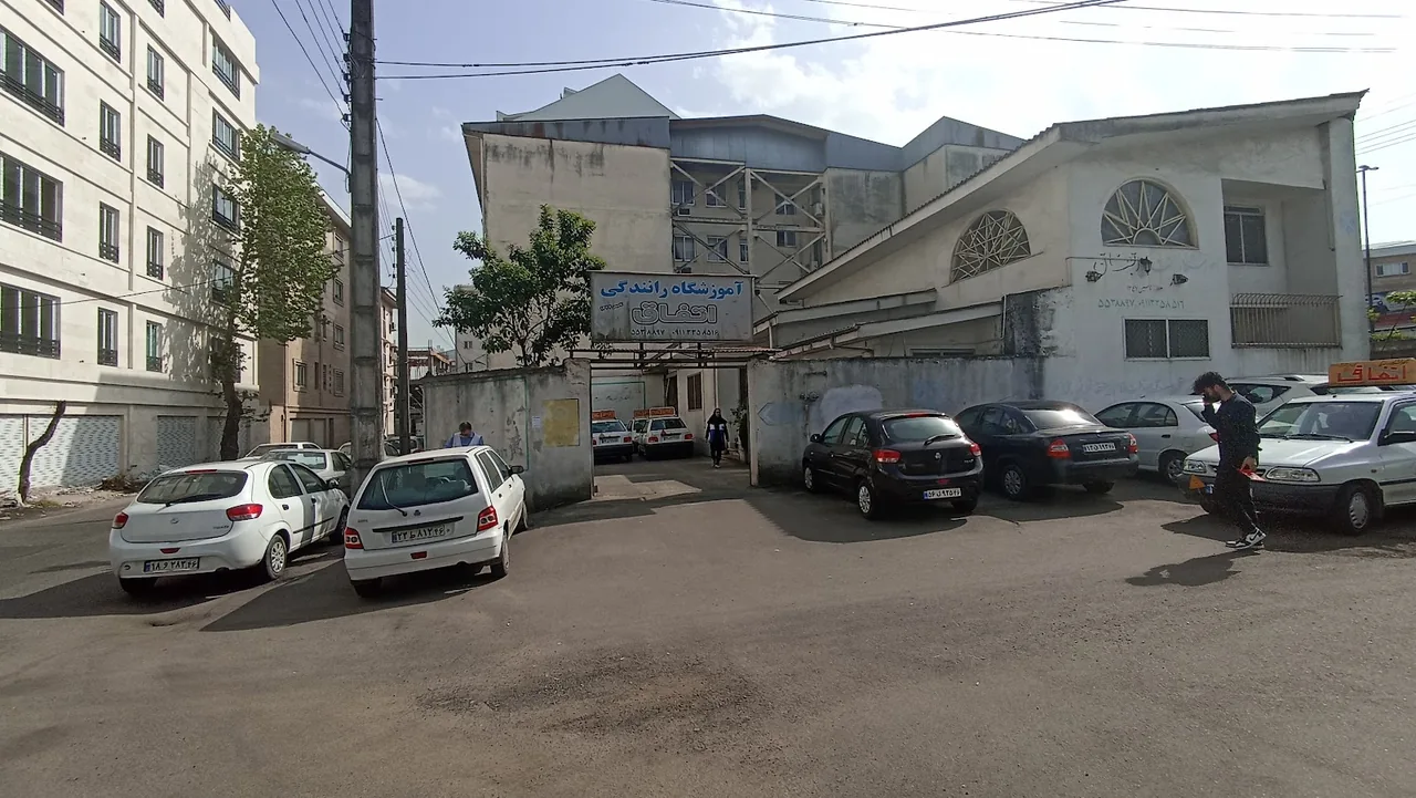 آموزشگاه رانندگی اتفاق - تصویر 2