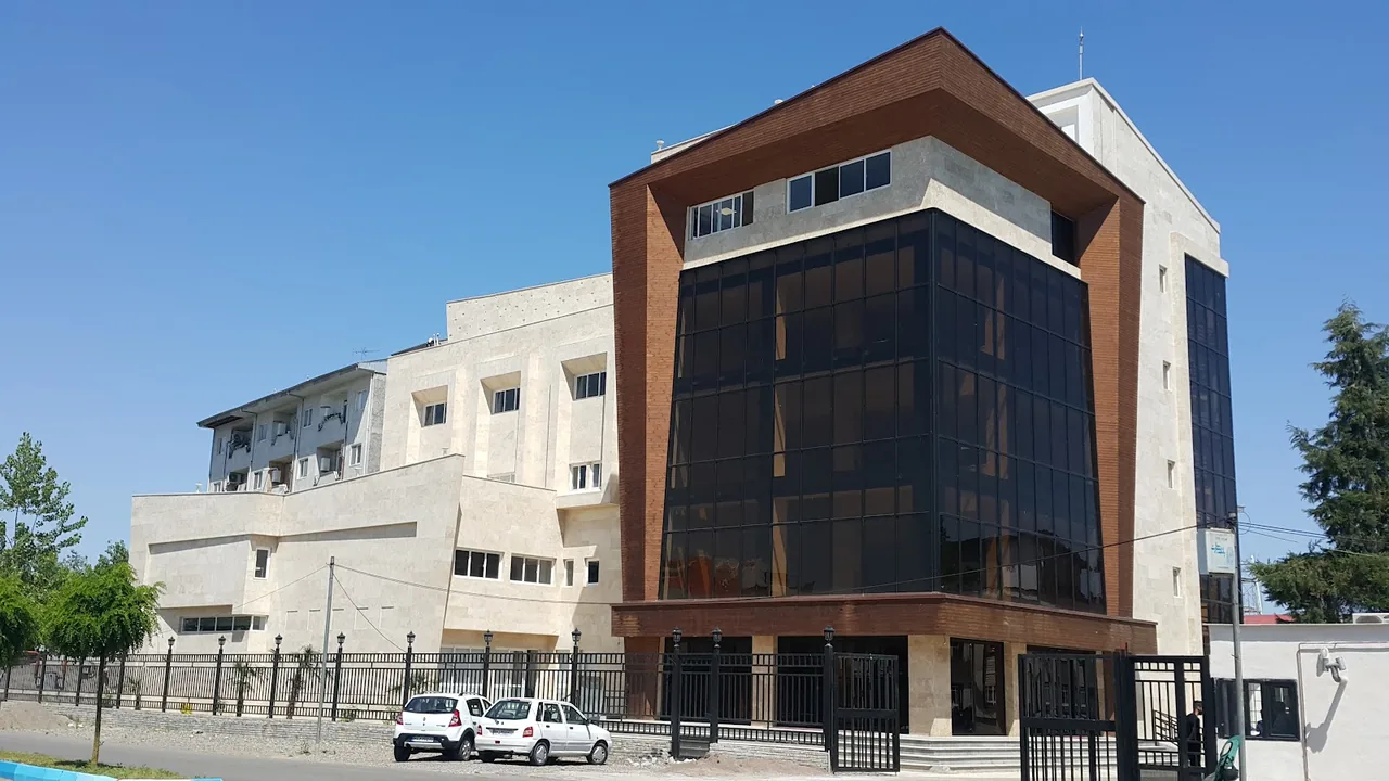 موسسه آموزش عالی احرار رشت