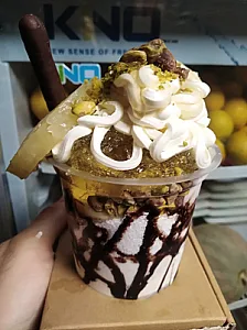 کافه گلنوش (آبمیوه بستنی)