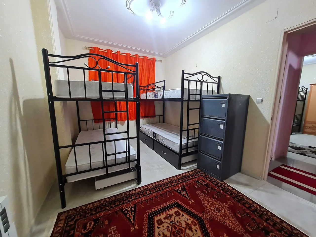 خوابگاه دخترانه گلریز - تصویر 2