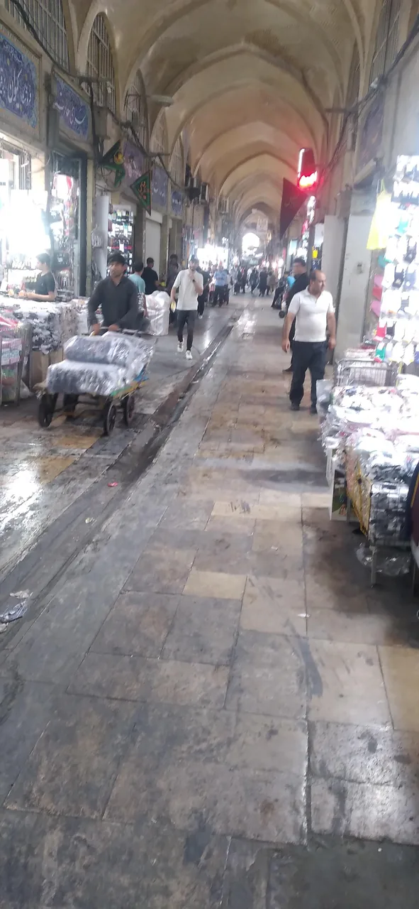 بازار پوشاک ایران - تصویر 2