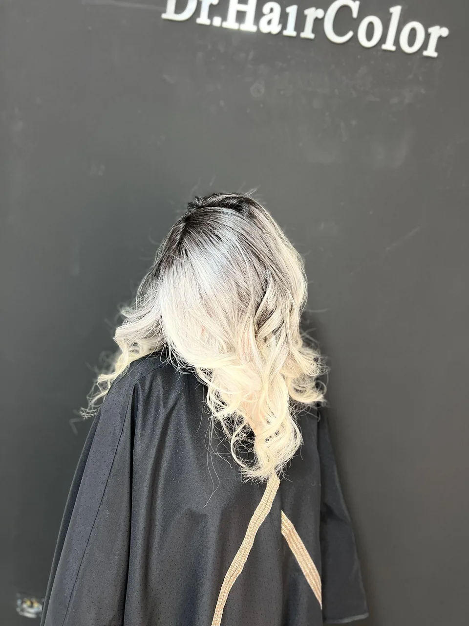 سالن زیبایی دکتر رنگ مو متخصص رنگ و صافی - تصویر 3