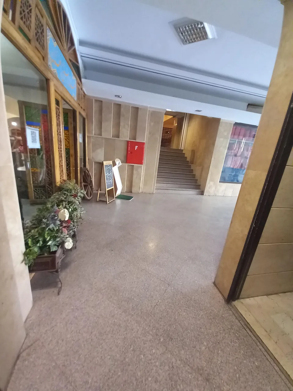 سفره خانه سنتی زعفران - تصویر 3