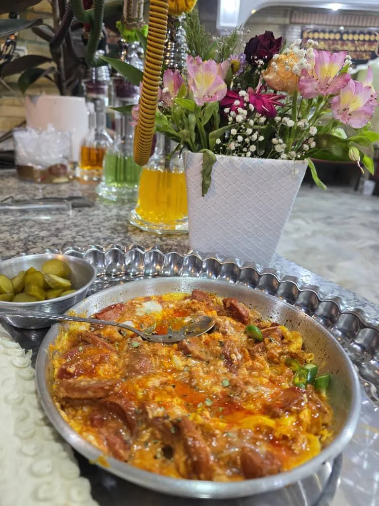 قهوه خانه جوان - تصویر 3