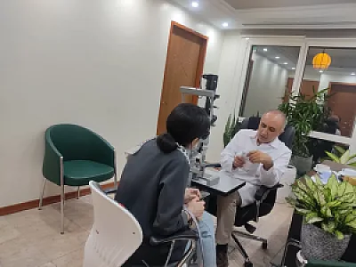 فوق تخصص چشم پزشک جراح لیزیک دکتر سید حسام هاشمیان
