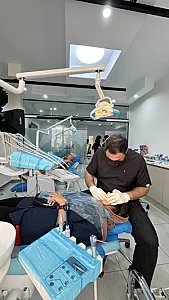 کلینیک دندانپزشکی ایران ایمپلنت