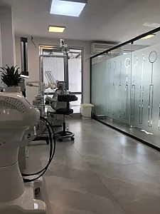 کلینیک دندانپزشکی درین | دکتر صداقتی