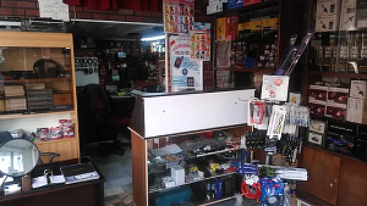 خدمات برق اتومبیل آقایی