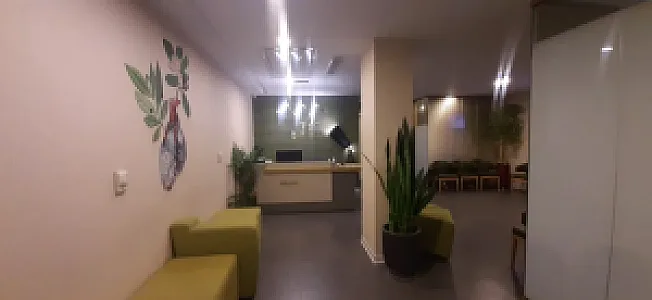دکتر مجید فرجی قلب وعروق