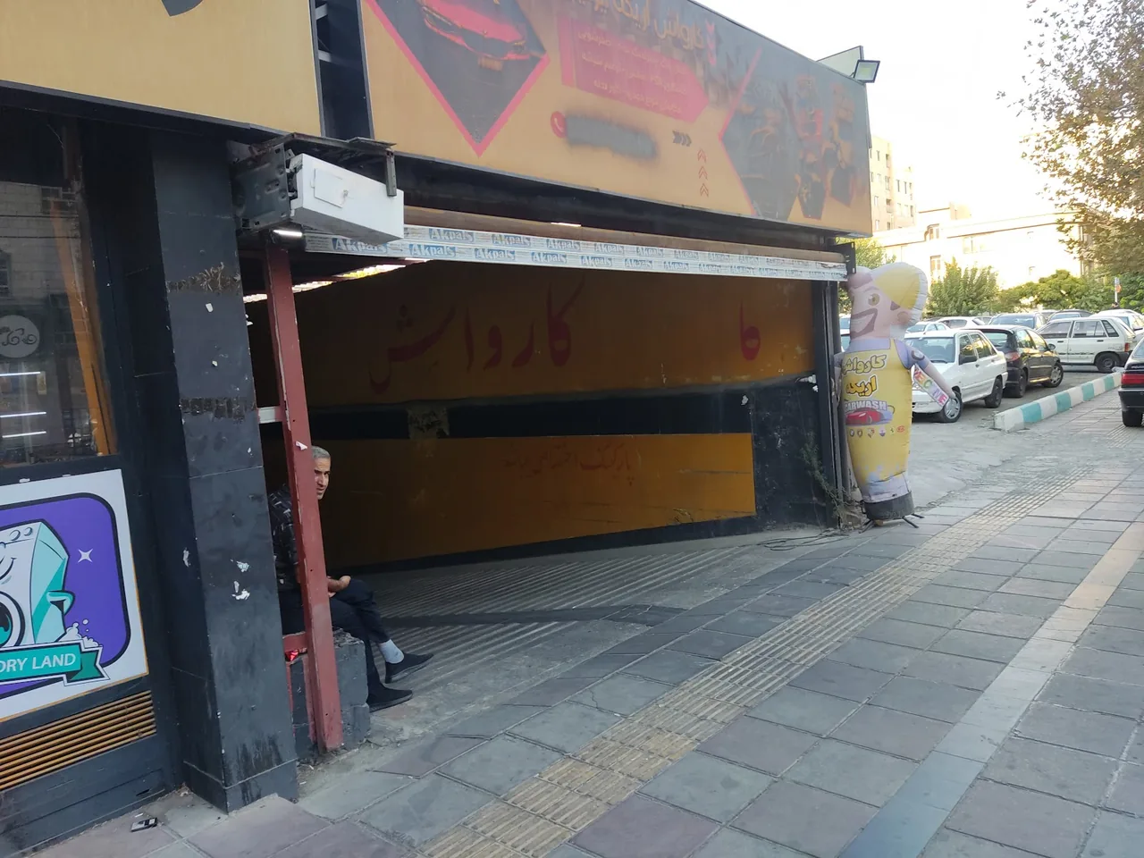 مرکز سرامیک و احیای رنگ خودرو دیتیلینگ پارسیان - تصویر 2