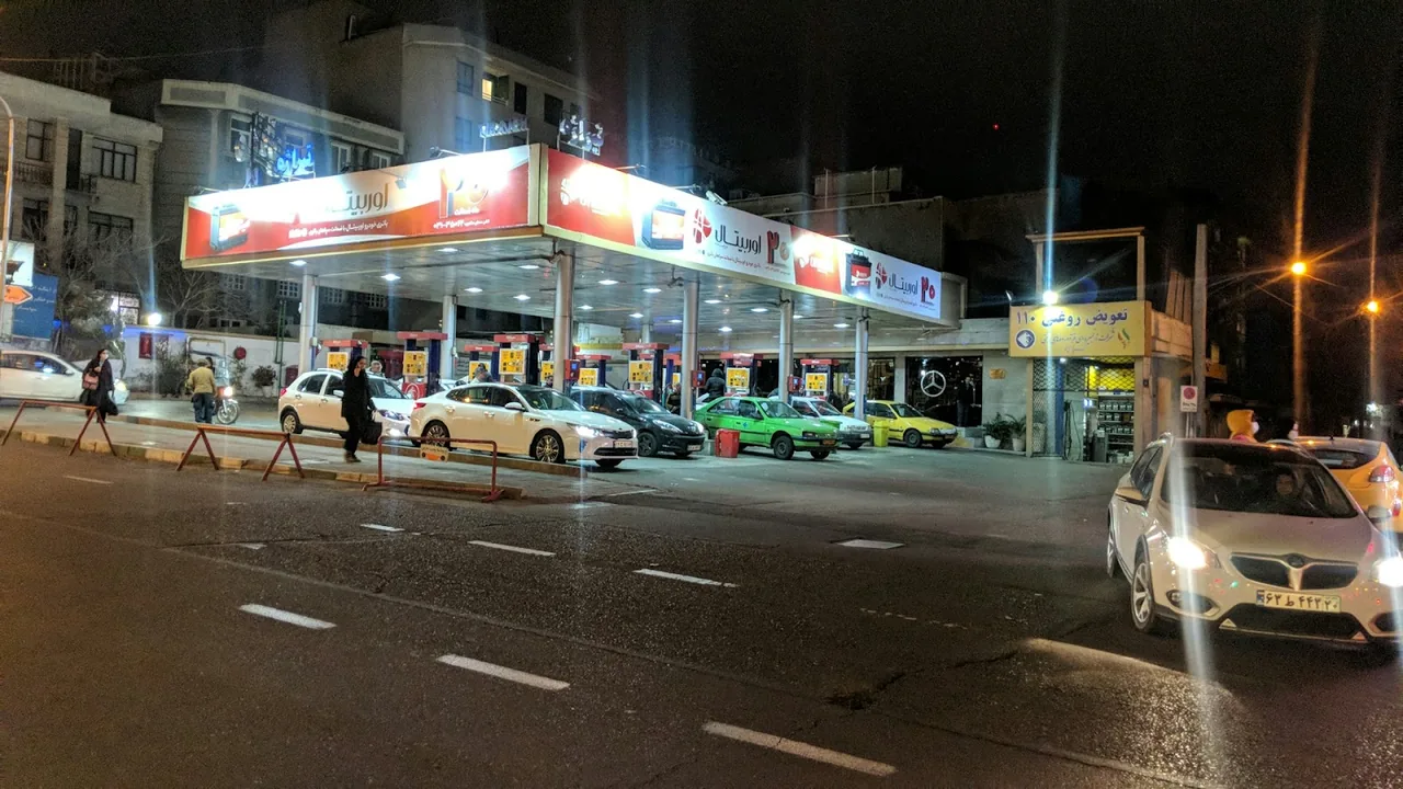 پمپ بنزین مفتح - تصویر 3