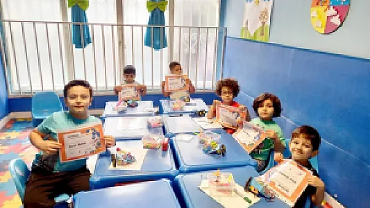 مهدکودک و پیش دبستانی تخصصی قطره ها