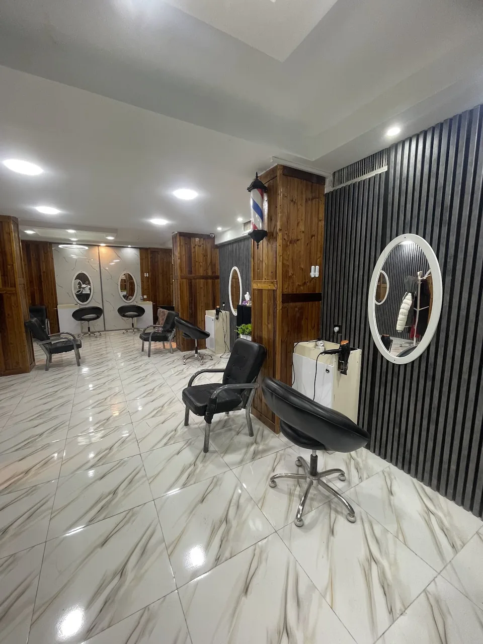 آموزشگاه آرایشگری مردانه هنرمو