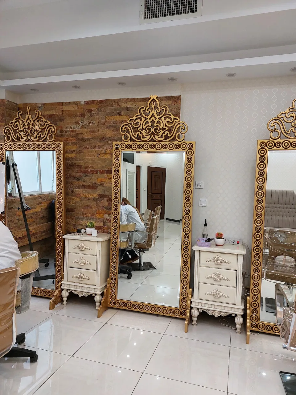 آموزشگاه آرایشگری دوبانو - تصویر 2