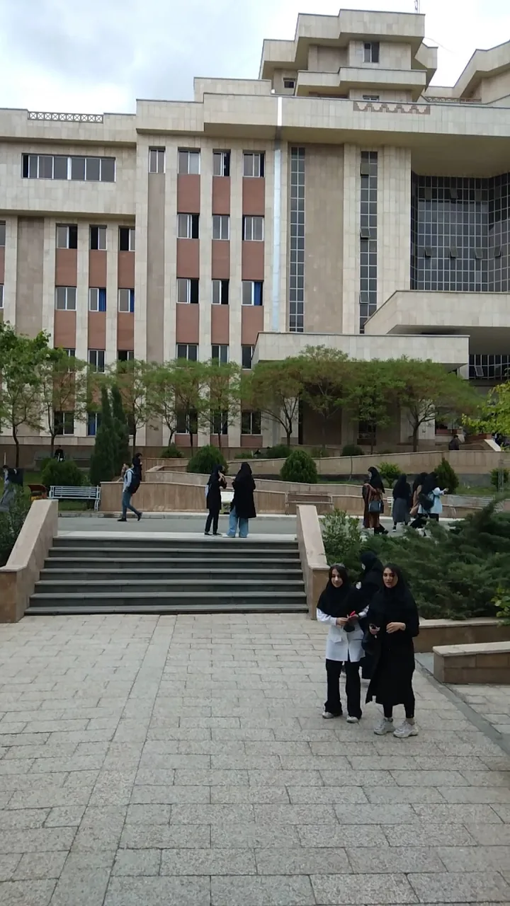 دانشگاه آزاد اسلامی واحد تهران شمال - تصویر 3