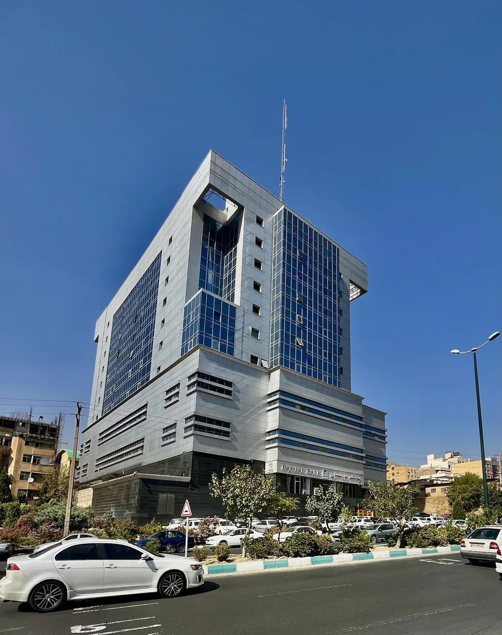 بانک پارسیان - تصویر 6