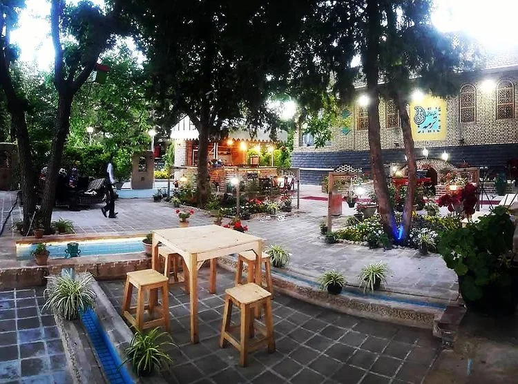 رستوران سنتی ترمه - تصویر 3
