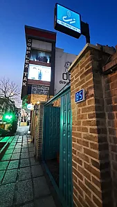 زی هاستل