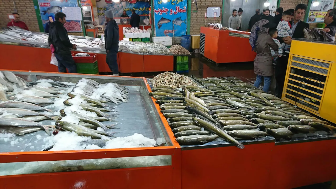 میدان میوه و تره بار بعثت - تصویر 2