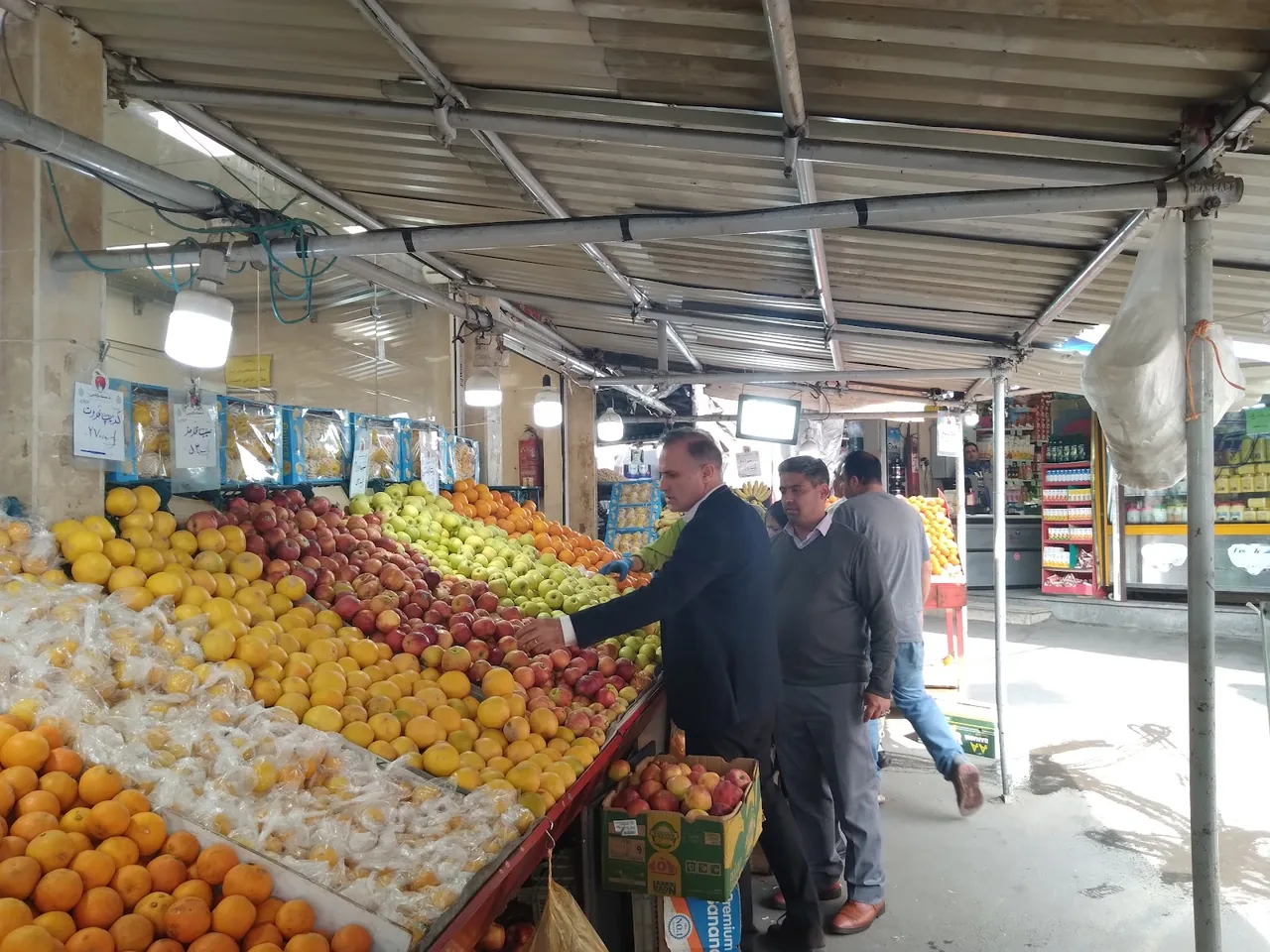 بازار میوه و تره بار شهرآرا - تصویر 2