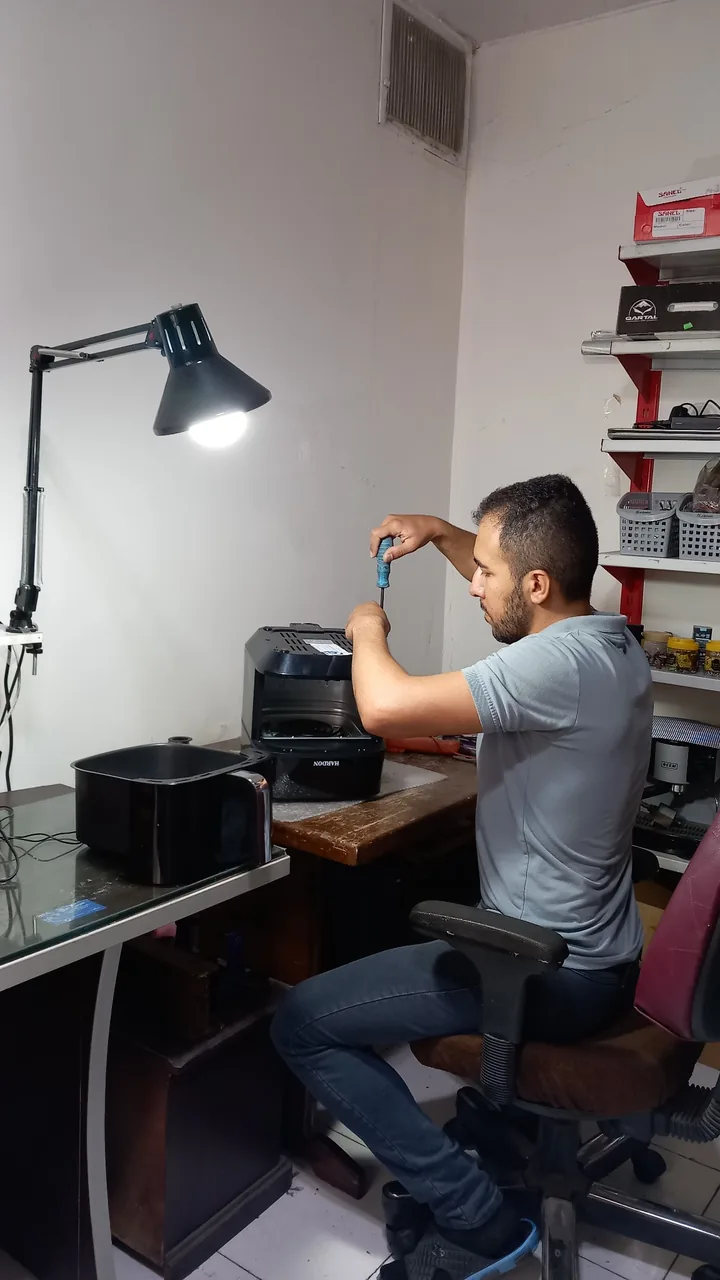 تعمیر لوازم برقی صادقیه - تصویر 2