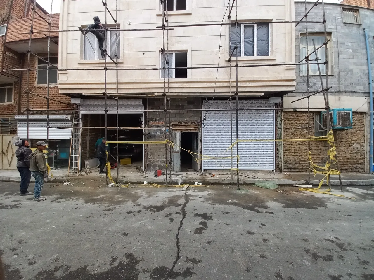 کرکرهای پارکینگی جک پارکینگی