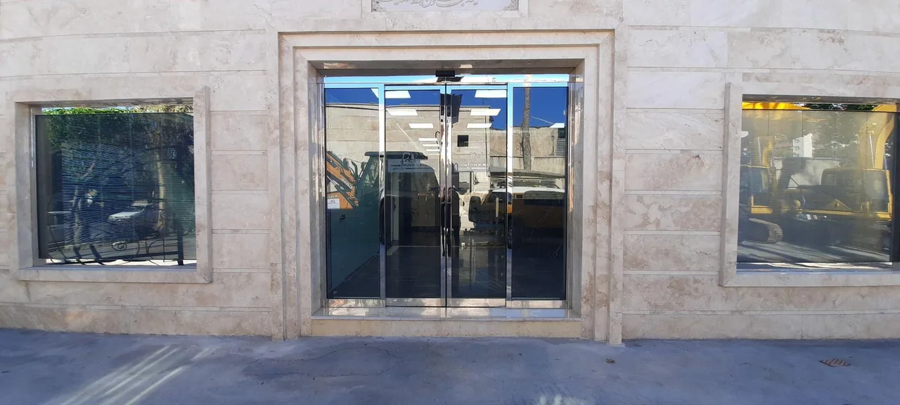 درب اتوماتیک پارتیشن اداری آدینادر - تصویر 4