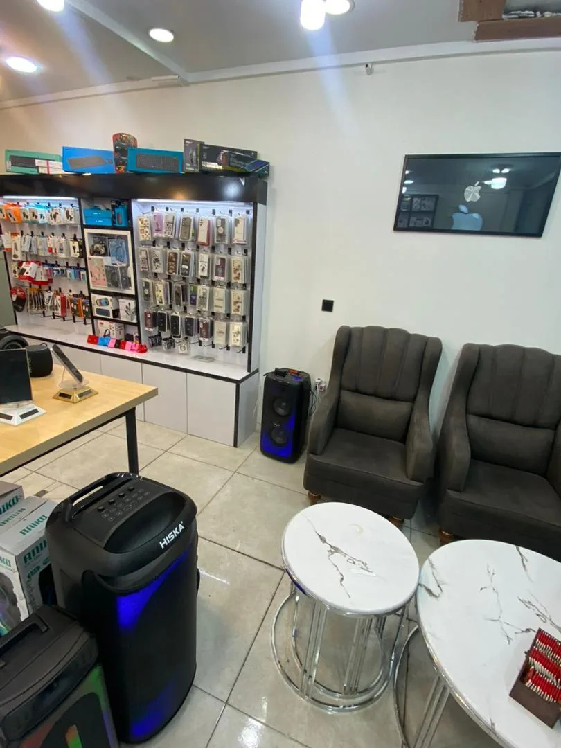 اپل استور موبایل پاسداران - تصویر 3