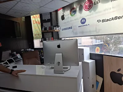 اپل استور سعادت آباد