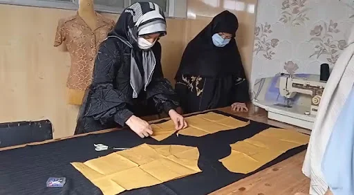 آموزشگاه خیاطی آذر هنر